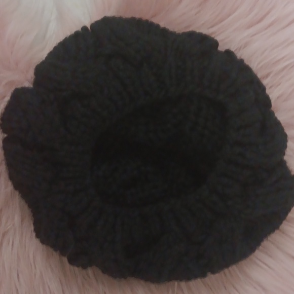 Brand New BUNDLE OF LADIES HANDMADE BEANIE-TOQUE HATS-2CT - Picture 6 of 7